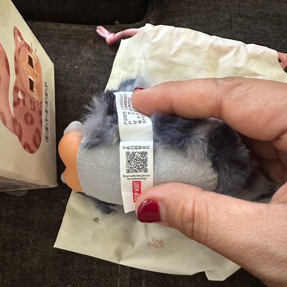 POP MART CRYBABY Wild but Cutie Series Vinyl Plush Pendant - Picture 6 of 10